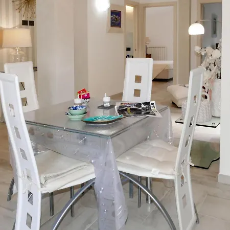 Locazione Turistica Casa Vicino Mare Apartment