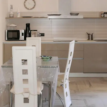 Locazione Turistica Casa Vicino Mare Apartment